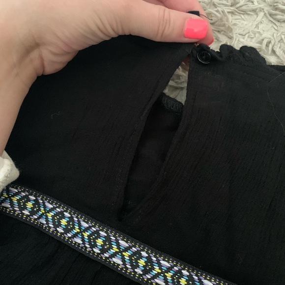 Black Aztec blouse - Picture 6 of 6